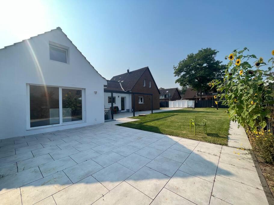 Noah's House - Messe And Airport Düsseldorf